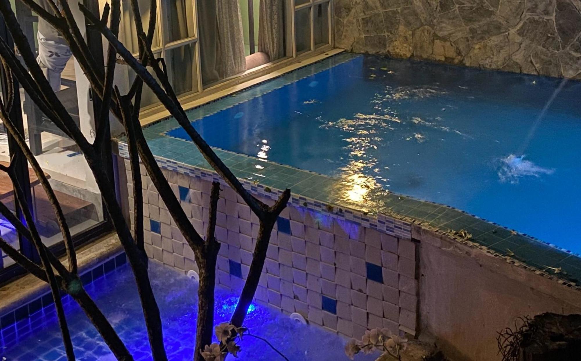 Jung Ja Hut Hotel Ban Huai Maenam Noi Buitenkant foto
